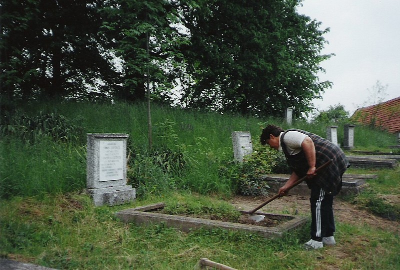 Friedhof_Reinigung1