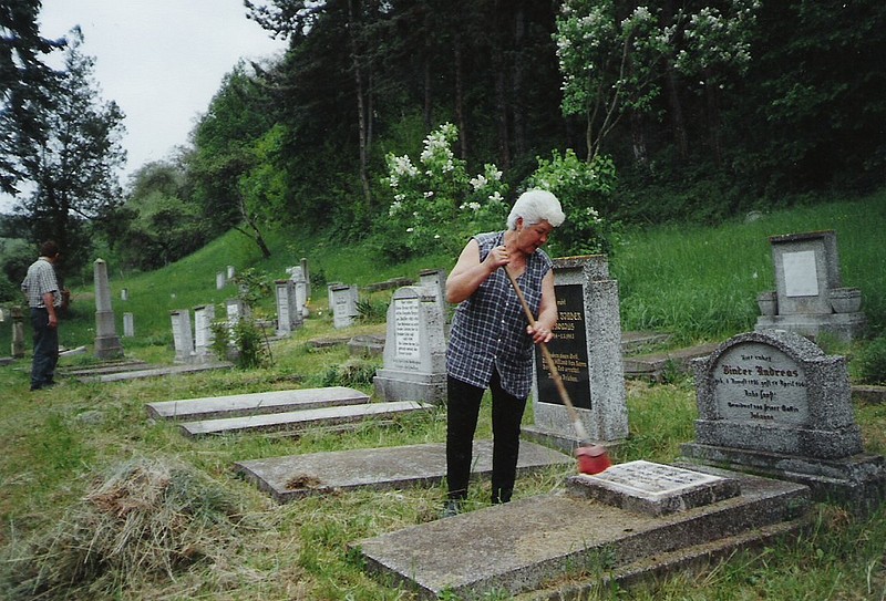 Friedhof_Reinigung2
